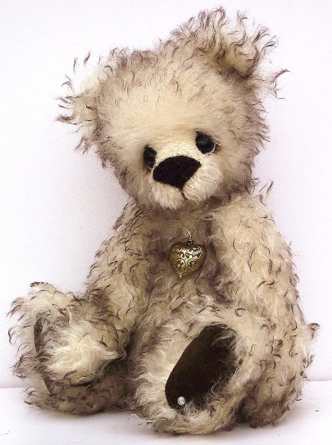 Visit our online store for collectible teddy bears, Charlie bears, and Kaycee bears.